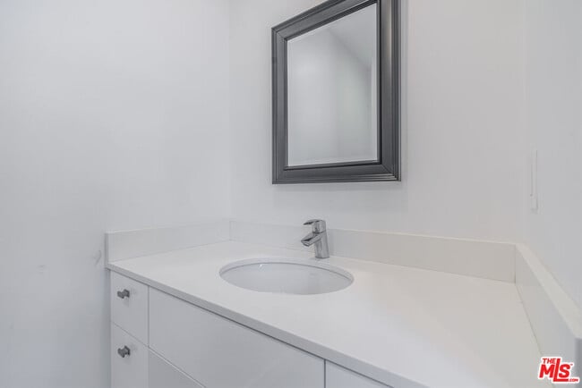 Building Photo - 17921 Vicino Way