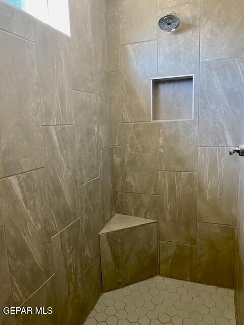 Building Photo - 13972 Summer Vly Ave