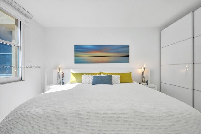 Building Photo - 2501 S Ocean Dr