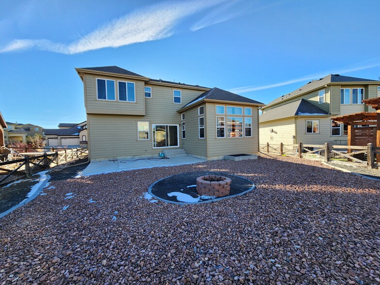 Building Photo - 7040 Jagged Rock Cir