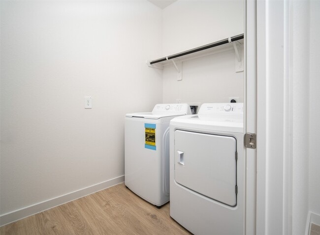 Building Photo - 30614 Brixton Village St