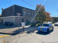 Building Photo - uni600