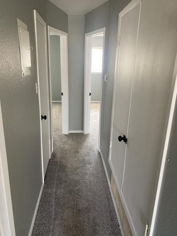 Building Photo - 425 W Spruce Ave