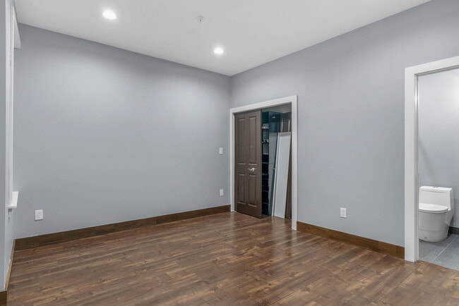 Building Photo - 1512 Frankford Ave