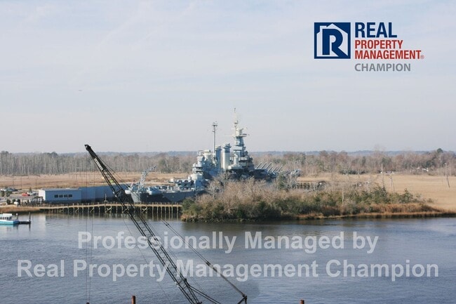 Building Photo - Luxury Condo in Heart of Wilmington with Water Views