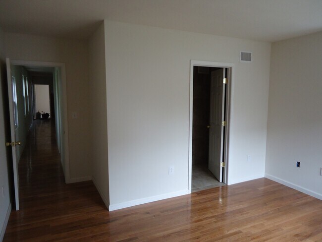 Building Photo - 8029 Erdrick St