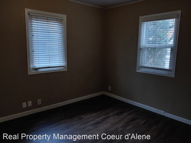 Building Photo - 4 br, 2 bath House - 317 W Davidson Ave.