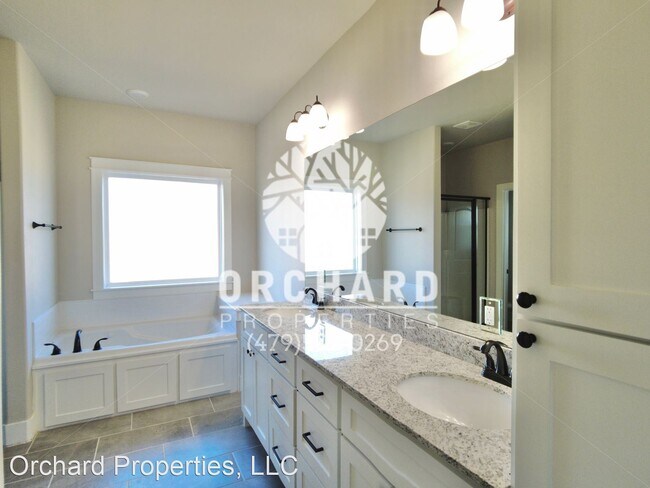 Building Photo - 4 br, 3 bath House - 1228 Giulia Ave.