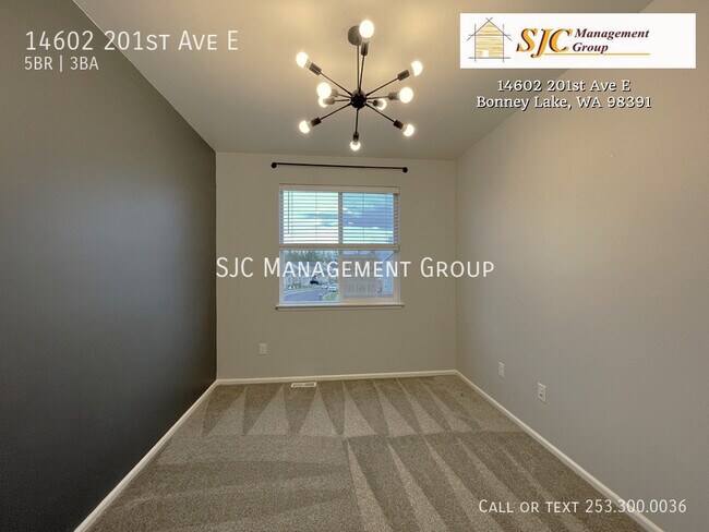 Building Photo - 14602 201st Ave E