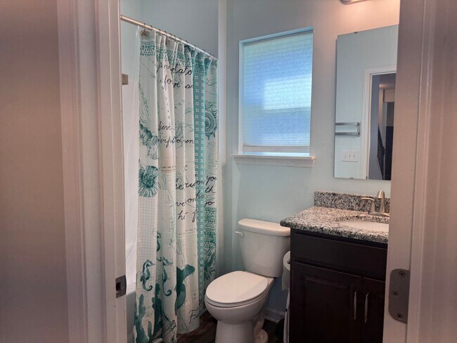 Building Photo - Five Bedroom Home in The Villages of Denver