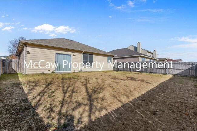 Building Photo - 5116 Meridian Ln