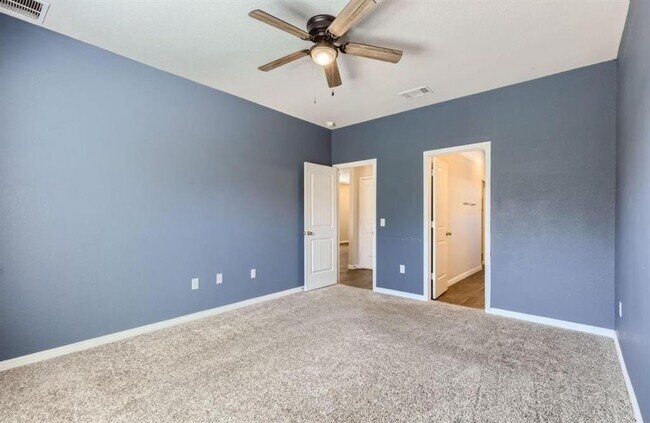 Building Photo - 324 Sandhill Piper St