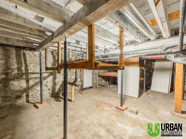 Building Photo - Downtown home for rent.