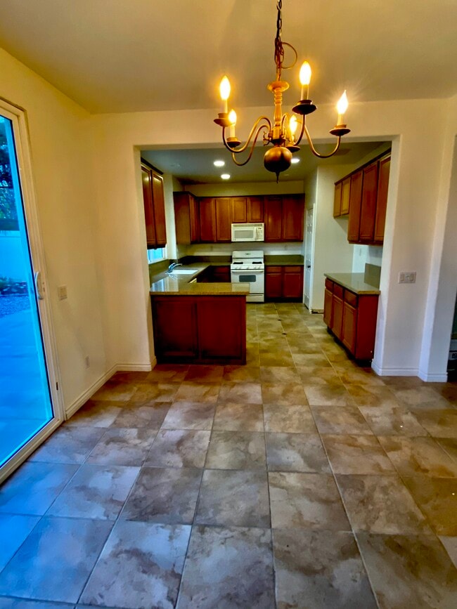 Building Photo - 1648 Rigel St