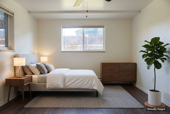 Building Photo - $500 OFF 1ST MONTH! $1,695/MO (GAS, WATER, SEWER & TRASH INCLUDED)  Look & Lease Special: Apply w...