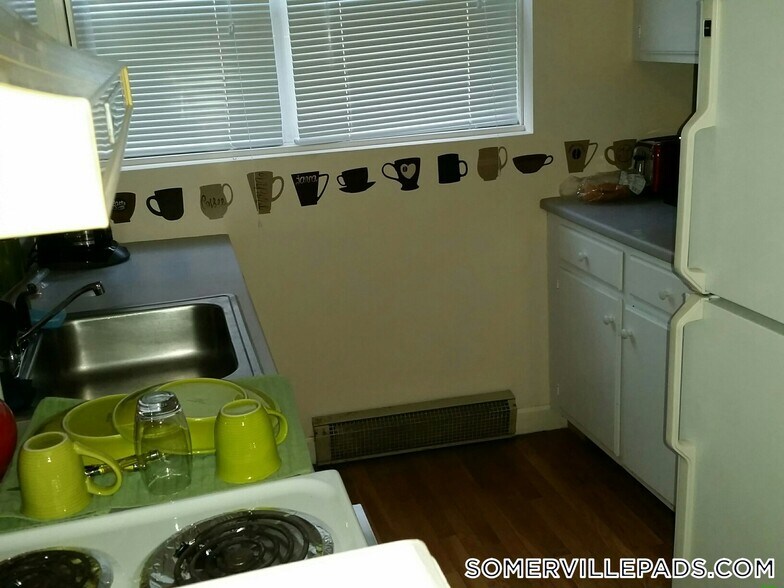 Building Photo - 402 Highland Ave