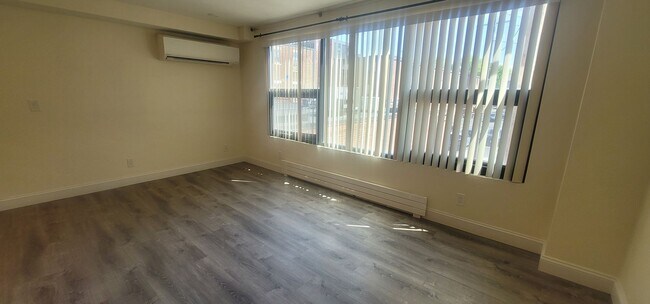 Building Photo - Discounted Fee!  Luxury Studio Near BU & T...