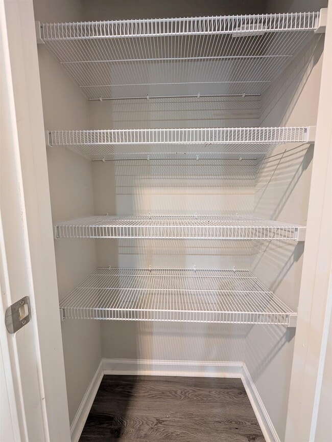 Building Photo - 129 Goldenrod Cir