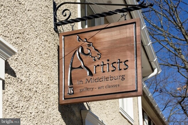 Building Photo - 23443 Dover Rd