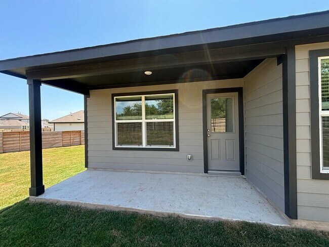 Building Photo - 275 Keefer