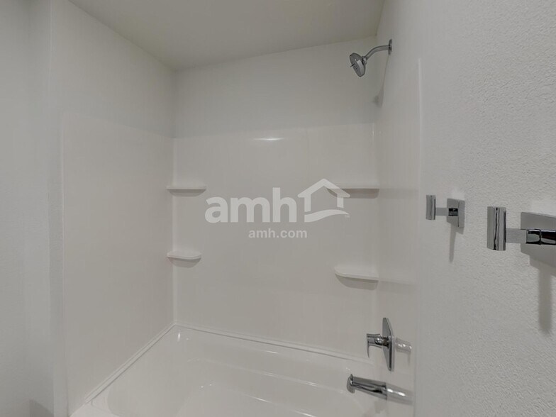 Building Photo - 23532 E 3rd Pl