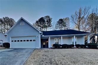 Building Photo - 645 Paris Dr