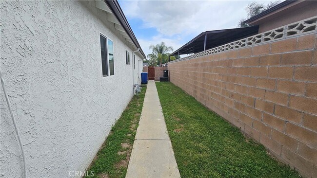 Building Photo - 16245 Londelius St