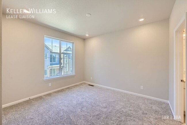 Building Photo - 477 Millwall Cir