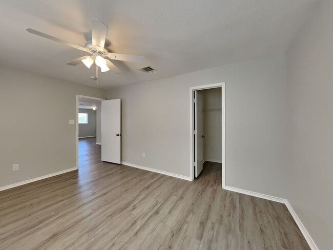 Building Photo - 10408 Woodruff Ct