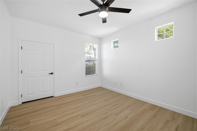 Building Photo - 5855 Valley Dr