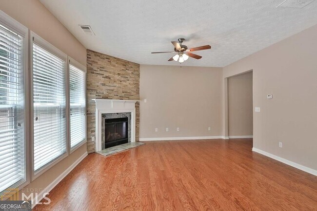 Building Photo - 6098 Allpoint Way