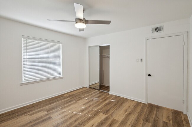 Building Photo - 4321 Cole Ave