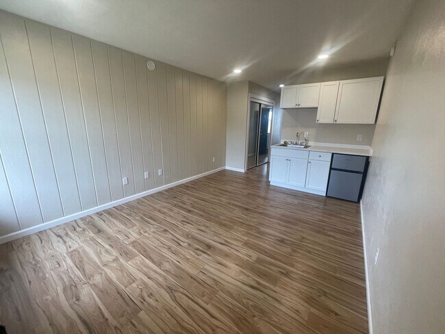 Building Photo - 1125 Ted Dr