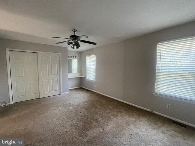 Building Photo - 4 Brookview Dr