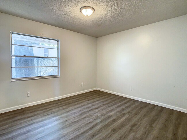 Building Photo - 8405 N Semmes St