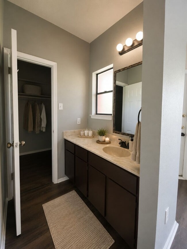 Building Photo - 5309 Indio Dr