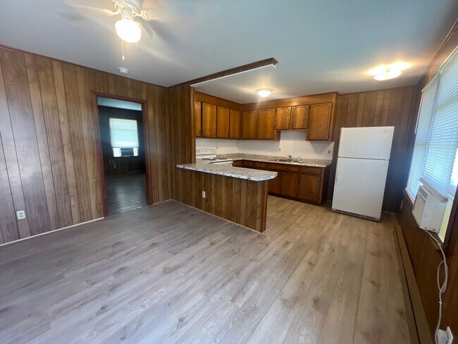 Building Photo - Must see Newly renovated 1 bedroom 1 bath ...