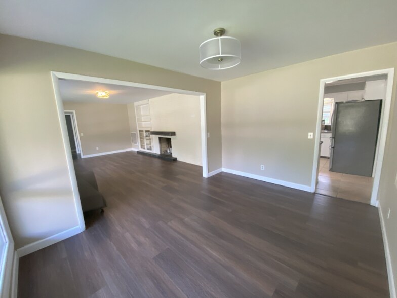 Building Photo - 1301 Hollins Rd