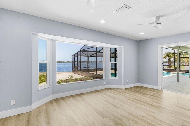 Building Photo - 716 Sarabay Rd