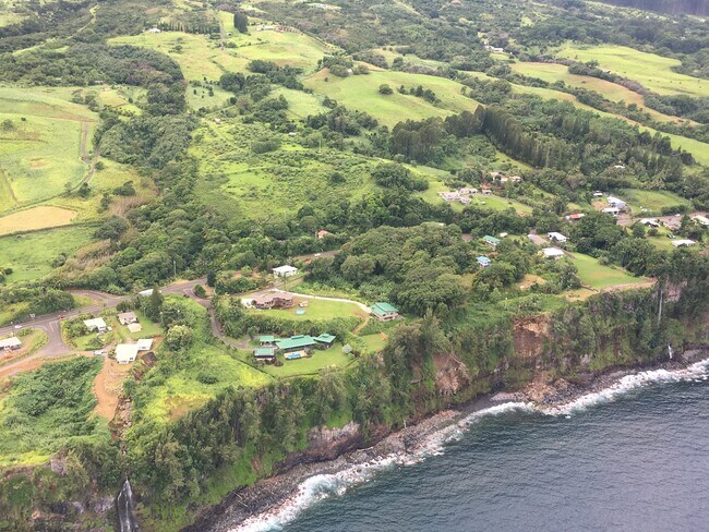 Building Photo - 32-882-882 Mamalahoa Hwy