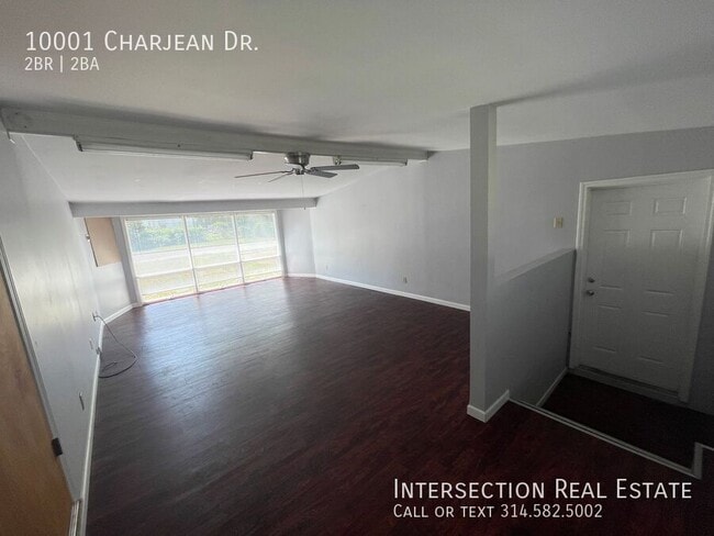 Building Photo - 10001 Charjean Dr