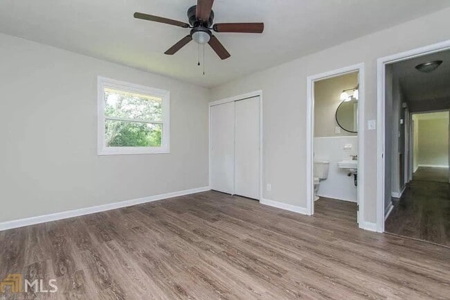 Building Photo - 502 Moseley Rd