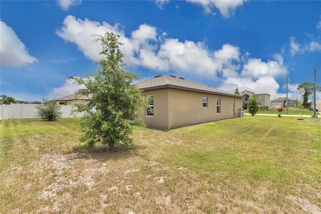 Building Photo - 205 Cimarron Dr