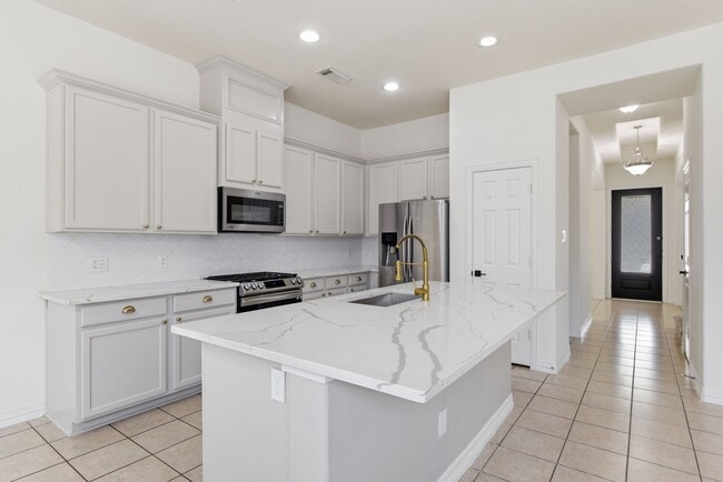 Building Photo - 16023 Powder Springs Ln