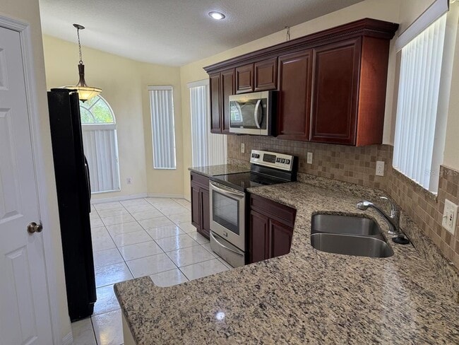 Building Photo - 1300 Daniels Cove Dr