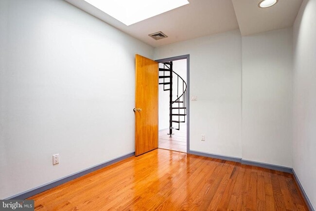 Building Photo - 763 S 8th St