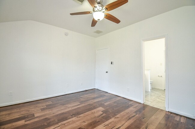 Building Photo - 18142 Sorrell Oaks Ln