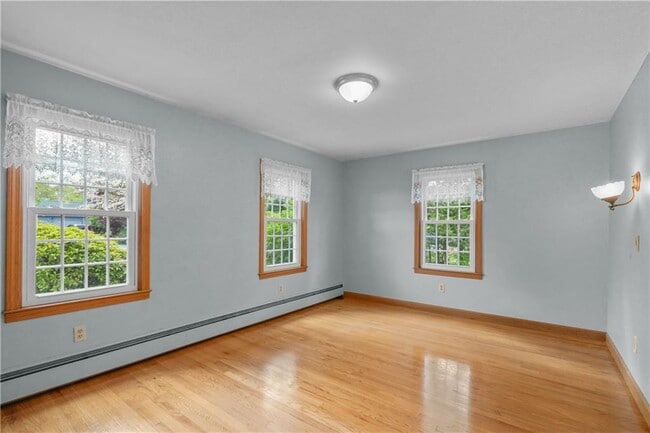 Building Photo - 155 Cedar Ave