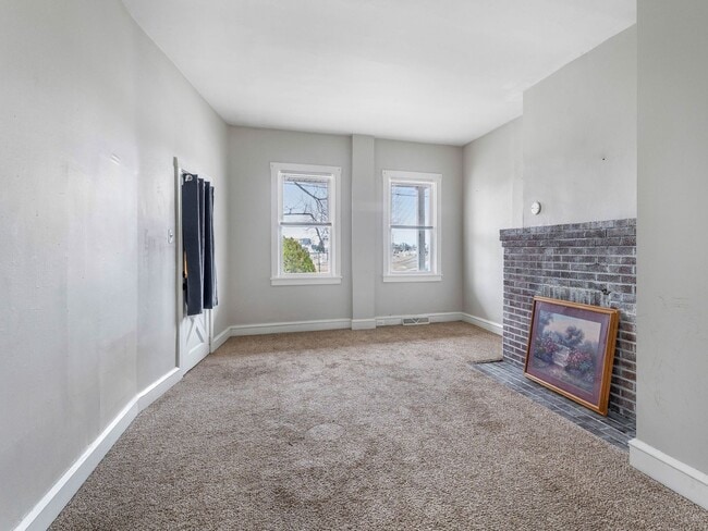 Building Photo - Newly Upgraded Duplex Unit for Rent – Modern Kitchen & Bathroom | Gloucester, NJ