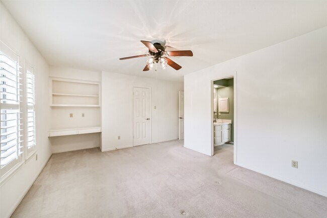 Building Photo - 2214 Cherrytree Ridge Ln